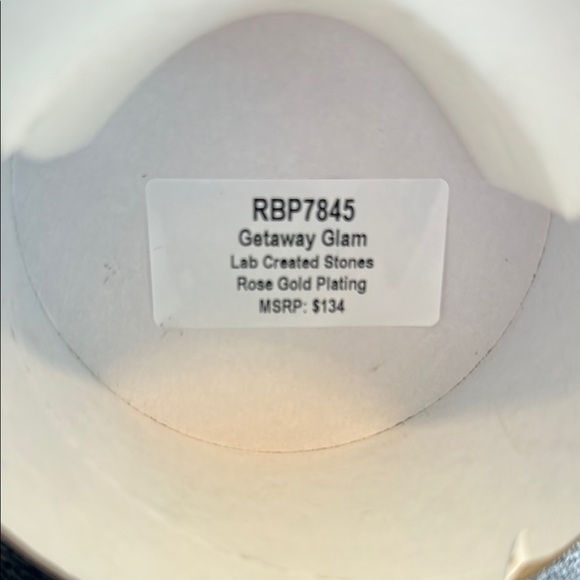 Elegant Pink and Gold Women's Bracelet - Picture 5 of 5